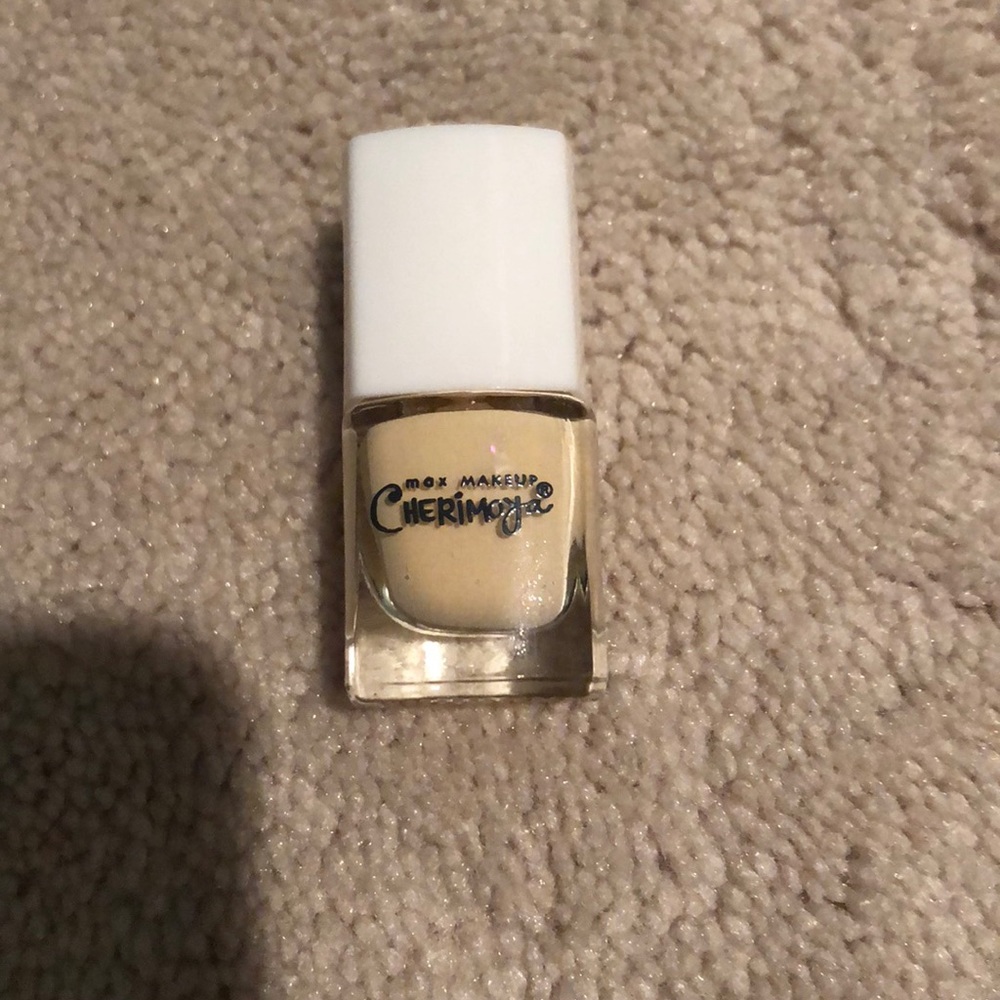 Mac Makeup Nude NailPolsih